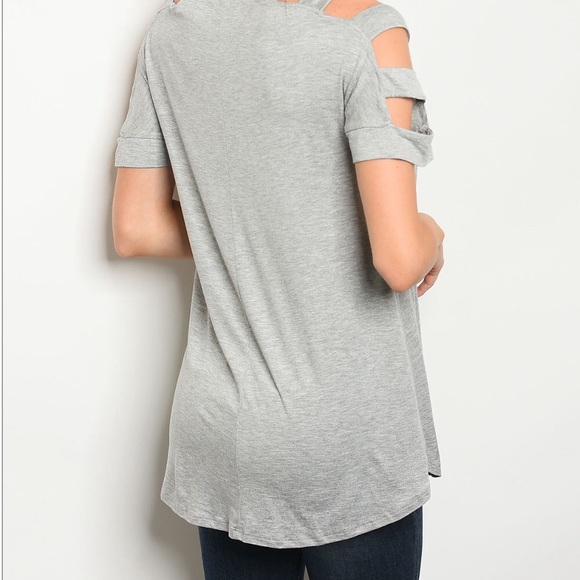 🧿NWT GREY SWING TOP - Picture 2 of 2